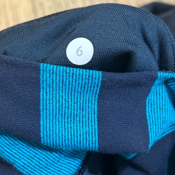 LULULEMON BLACK & GREY PATTERN FULL LENGTH LEGGING - Picture 3 of 3